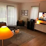 Apartamento Ferienwohnung-kapitaen-hook-mit-sonnenterrasse-garten-zwischen-strand-wald-wiese-auf-ruegen Gustow (Vorpommern-Rugen)