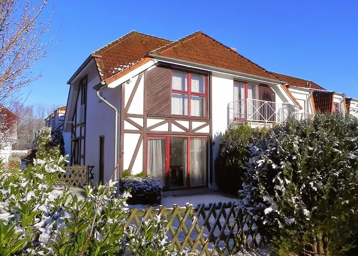 Ferienwohnung-kapitaen-hook-mit-sonnenterrasse-garten-zwischen-strand-wald-wiese-auf-ruegen * Gustow (Vorpommern-Rugen)