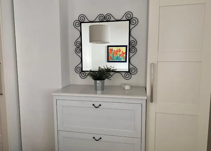 Appartement Ferienwohnung-kapitaen-hook-mit-sonnenterrasse-garten-zwischen-strand-wald-wiese-auf-ruegen